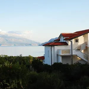 https://apartements-magdalena.primorje-gorskikotar.com